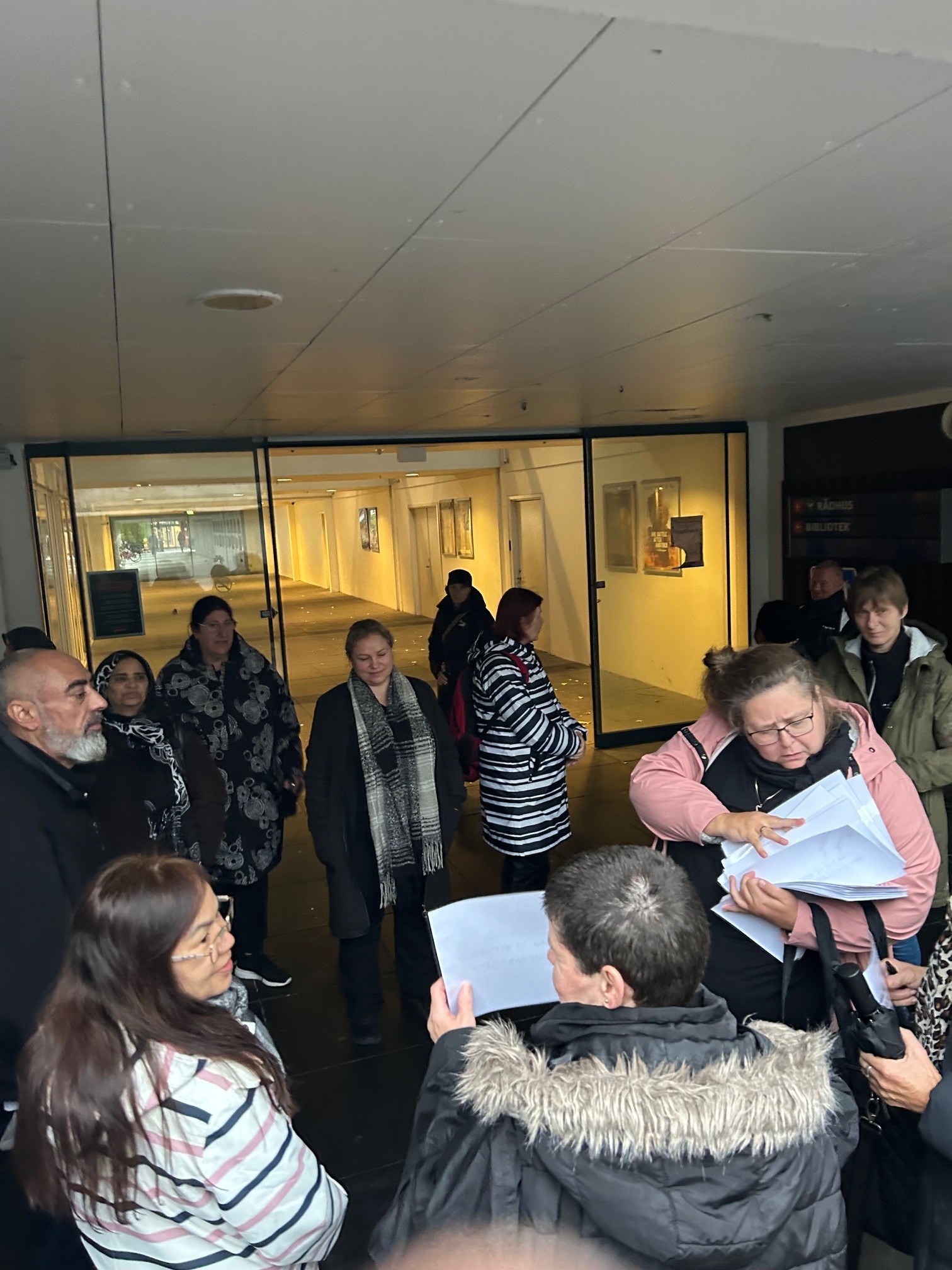 ALT_TEKST_BILLEDE_1 (fx 'Medarbejdere foran rådhuset i Albertslund')